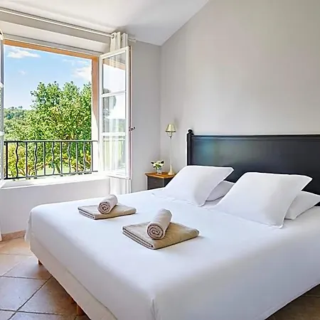 Golf Residences