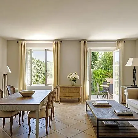 Golf Residences